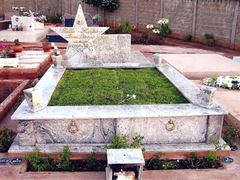 Túmulo com Jardim